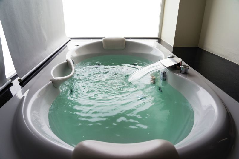 Spa-Style Jet Tub
